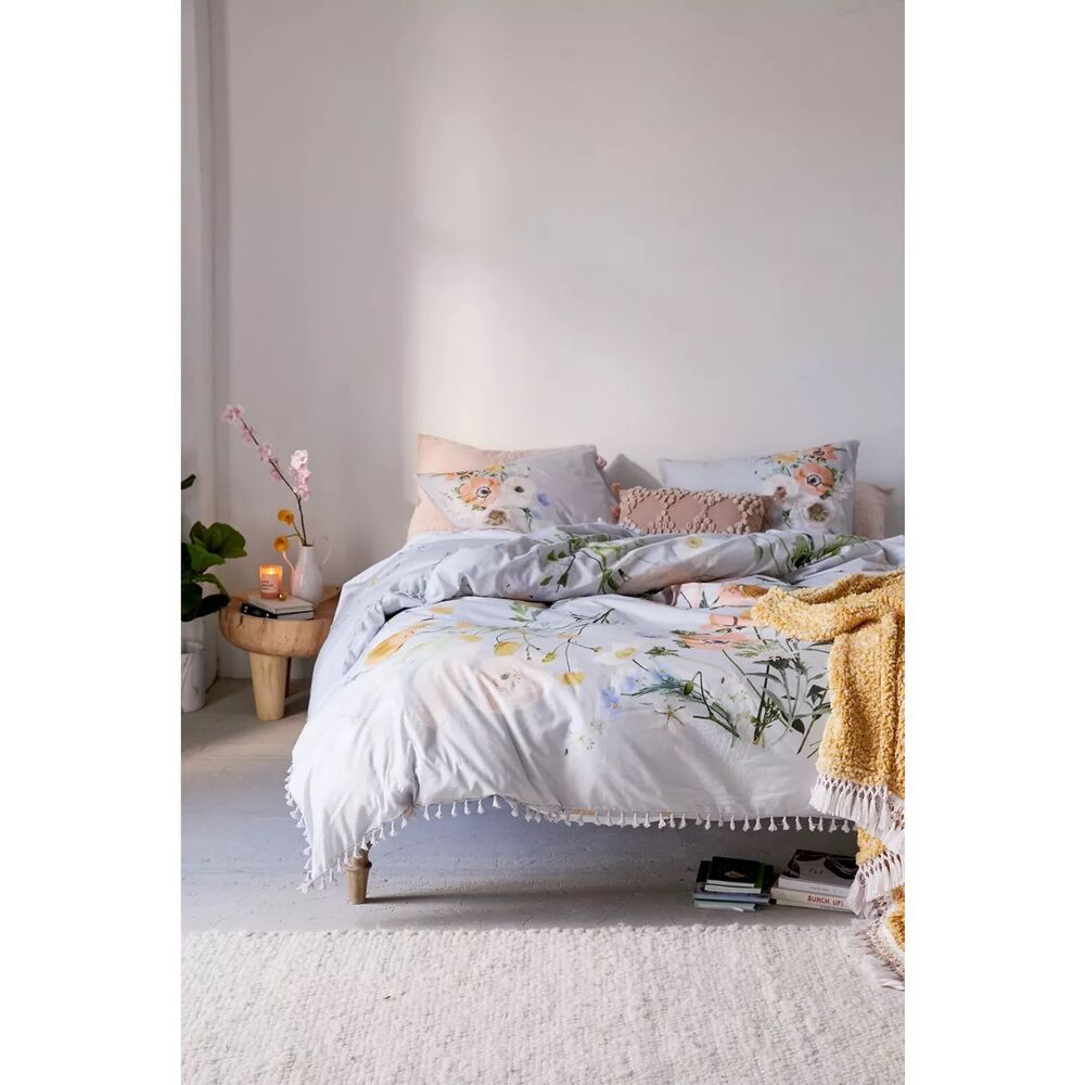 New Urban Outfitters Phoebe Floral Tassel Duvet Cover Size Queen